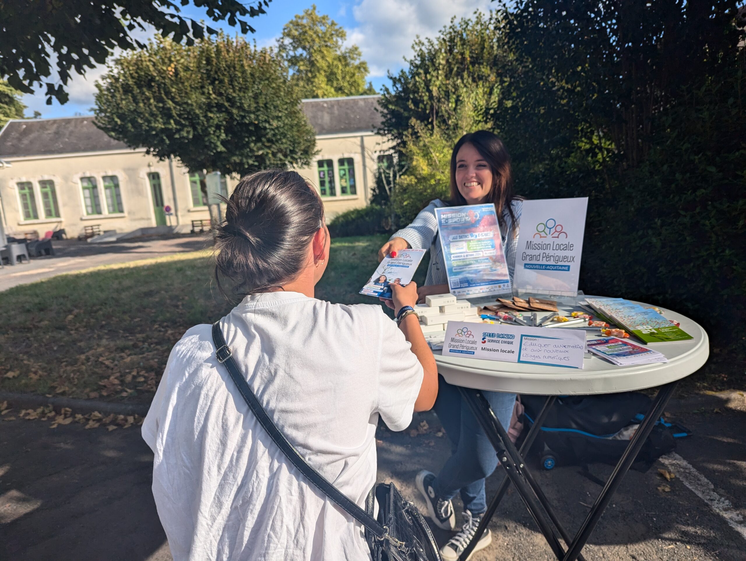 Speed Dating Service Civique  – Une Rencontre Enrichissante sous le Soleil de Septembre